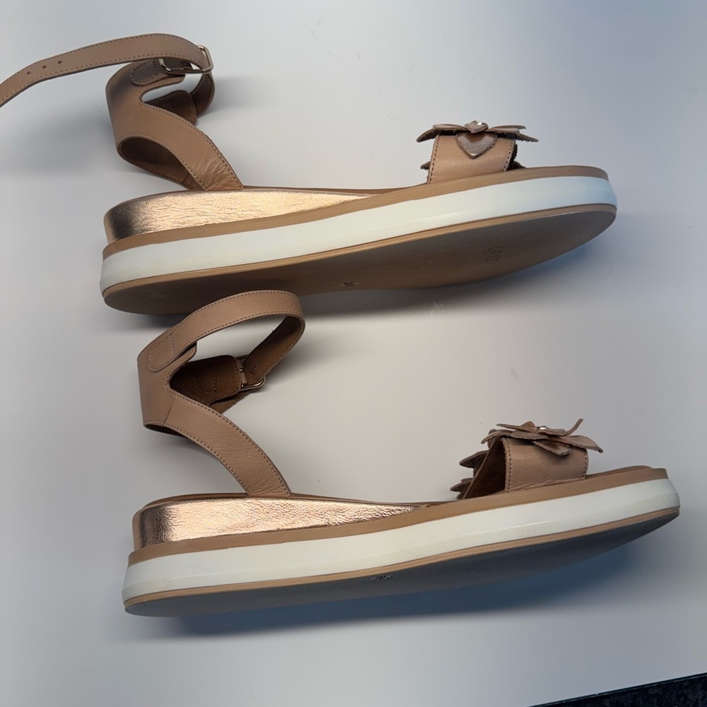 NWOT Inuovo gold platform comfort sandals size EU 39 US 8.5 - Picture 6 of 11